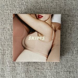 SKIMS Maternity Nursing and Sculpting Bra L/XL